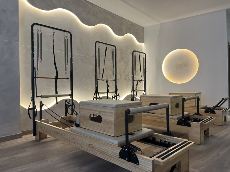 Aura Vital Pilates Reformer