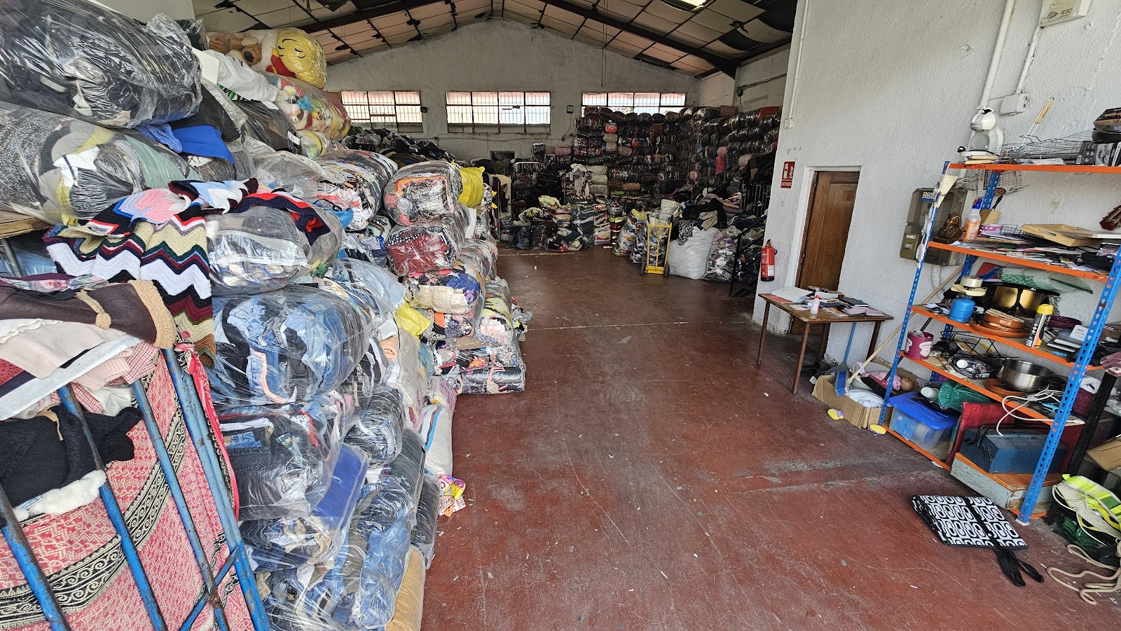 Gestiones Aarab Sl ropa ventage