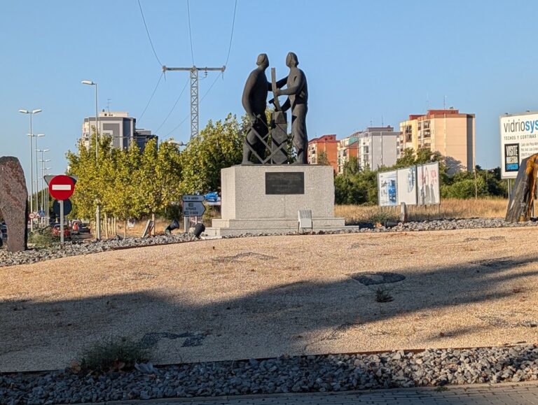 Homenaje a las Industrias