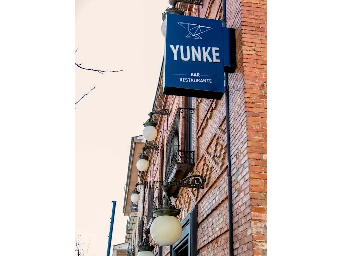 Yunker Bar Fachada